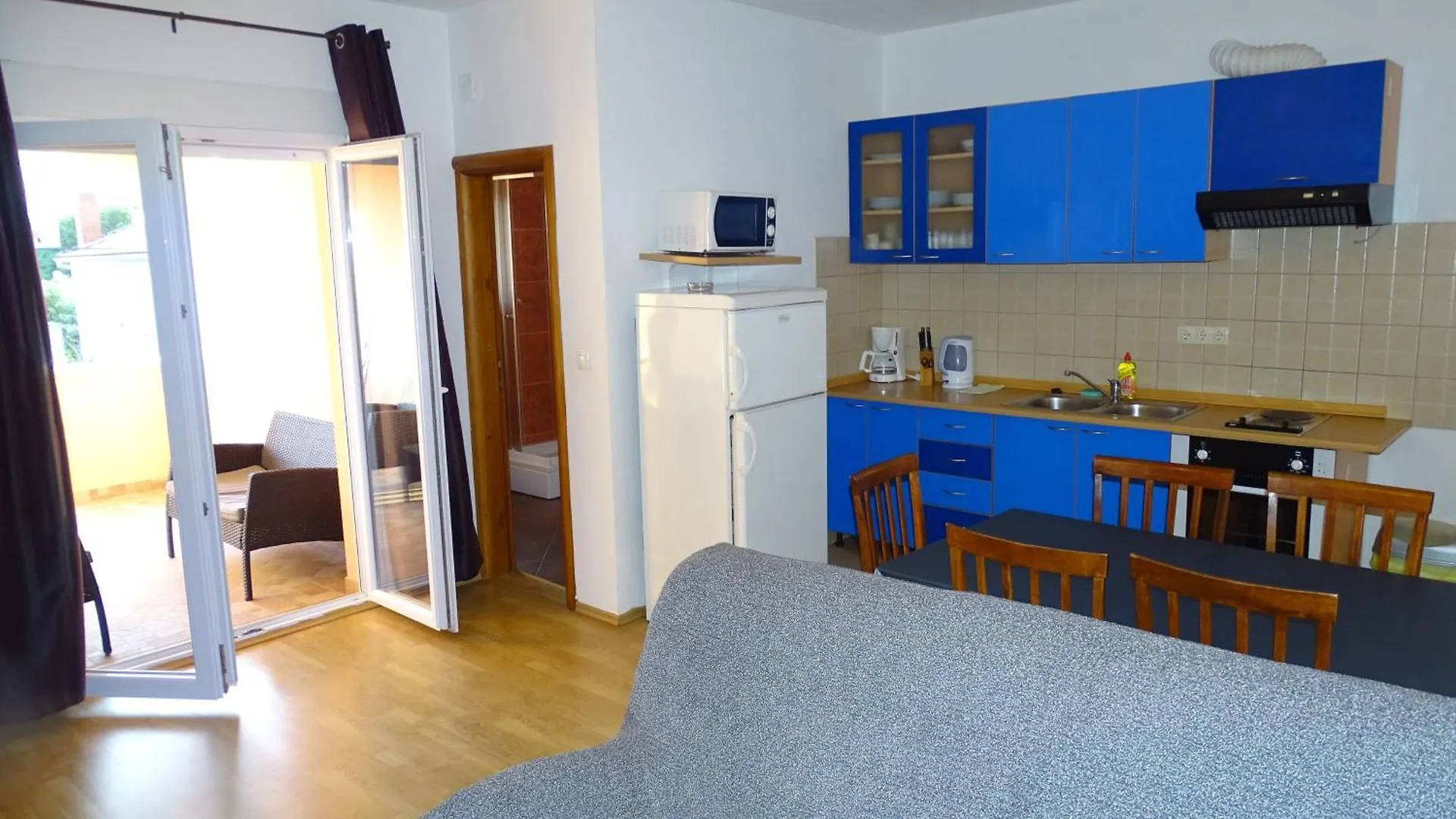 Apartments Luna Sukosan