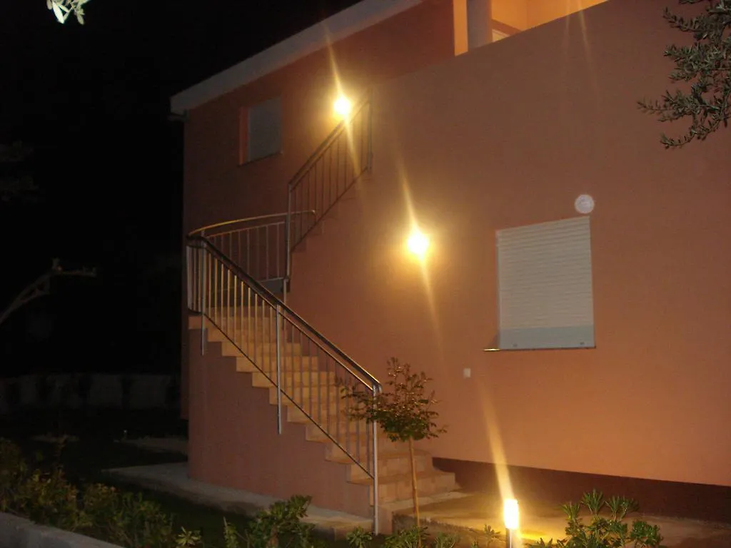 Apartments Luna Sukosan
